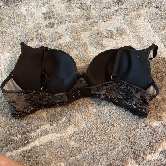 Victoria’s Secret bra - Picture 2 of 3